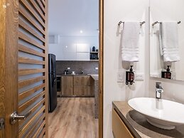 w Amazing Loft in Chico