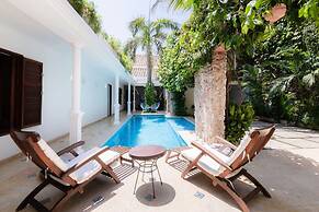 w Vibrant House 5BR w Pool n AC in Cartagena