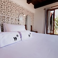 w Vibrant House 5BR w Pool n AC in Cartagena