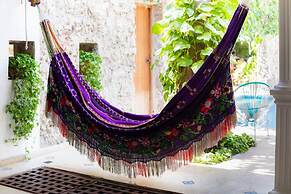 w Vibrant House 5BR w Pool n AC in Cartagena