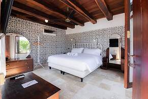 w Vibrant House 5BR w Pool n AC in Cartagena