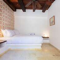 w Vibrant House 5BR w Pool n AC in Cartagena