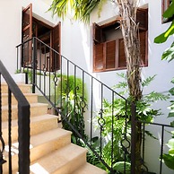 w Vibrant House 5BR w Pool n AC in Cartagena