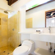 w Vibrant House 5BR w Pool n AC in Cartagena