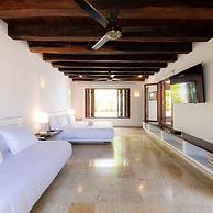 w Vibrant House 5BR w Pool n AC in Cartagena