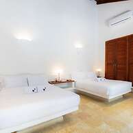 w Vibrant House 5BR w Pool n AC in Cartagena