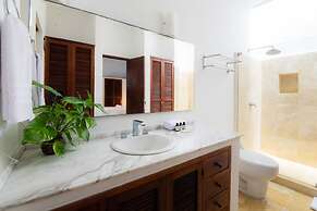 w Vibrant House 5BR w Pool n AC in Cartagena