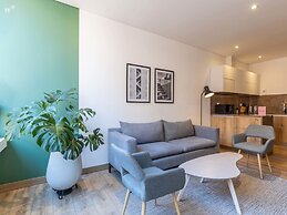 w Stunning 1BR in Chico