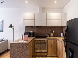 w Stunning 1BR in Chico