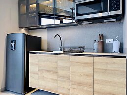 w Artistic Loft in Unique Building