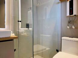 w Artistic Loft in Unique Building