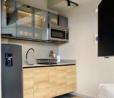 w Artistic Loft in Unique Building