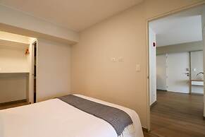 w Lively 2BR With Balcony in Miraflores