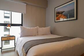 w Lively 2BR With Balcony in Miraflores