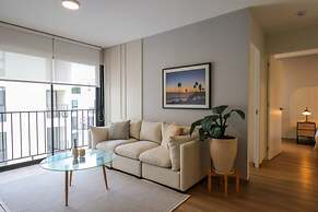 w Lively 2BR With Balcony in Miraflores
