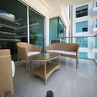 w Incredible 2BR w Unique View n AC