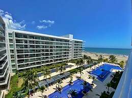 w Incredible 2BR w Unique View n AC