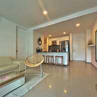 w Incredible 2BR w Unique View n AC