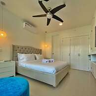 w Incredible 2BR w Unique View n AC