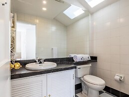 w Unique 2BR Duplex in Parque 93