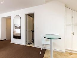 w Unique 2BR Duplex in Parque 93