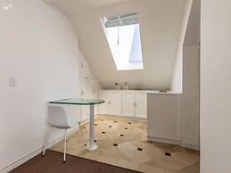 w Unique 2BR Duplex in Parque 93