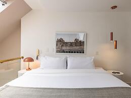 w Unique 2BR Duplex in Parque 93