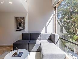 w Unique 2BR Duplex in Parque 93