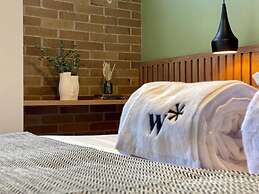 w Elegant 2BR in Laureles