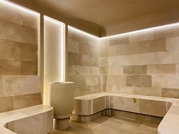 w Modern Loft in Unique Building