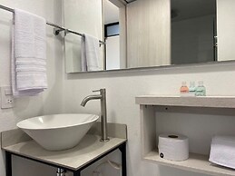 w Modern 1BR With Terrace at Poblado