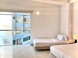 w Oceanview 2BR w/ Terrace n AC in El Laguito