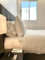 w Oceanview 2BR w/ Terrace n AC in El Laguito