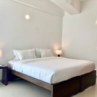 Stunning 2BR Apartment w/ Terrace n AC in CTG