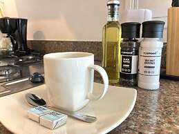 Cozy 2BR w/ Ocean View n AC in Cartagena