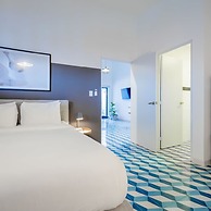 w Outstanding 1BR in Santa Ana