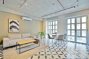 Spacious 2BR in Plaza Herrera