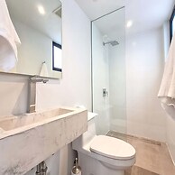 w Charming 2BR With Rooftop Pool Casco Antiguo