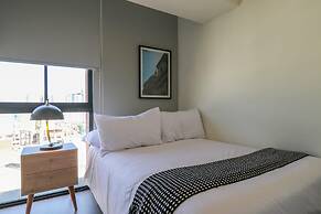 w Artistic 2BR With Balcony in Miraflores