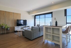 w Artistic 2BR With Balcony in Miraflores