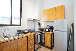 w Spectacular 1BR in Casco Viejo