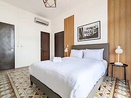 w Upscale 1BR in Casco Viejo
