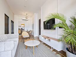 w Upscale 1BR in Casco Viejo