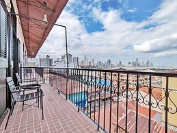 w Upscale 1BR in Casco Viejo