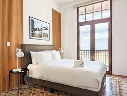 w Upscale 1BR in Casco Viejo