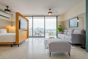 w Refined 1BR in Casco Antiguo