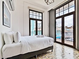Lush 2BR in Casco Viejo