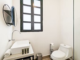 Lush 2BR in Casco Viejo