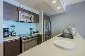 w Cozy 1BR in YOO