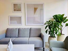 w Amazing 1BR With Balcony in Chico